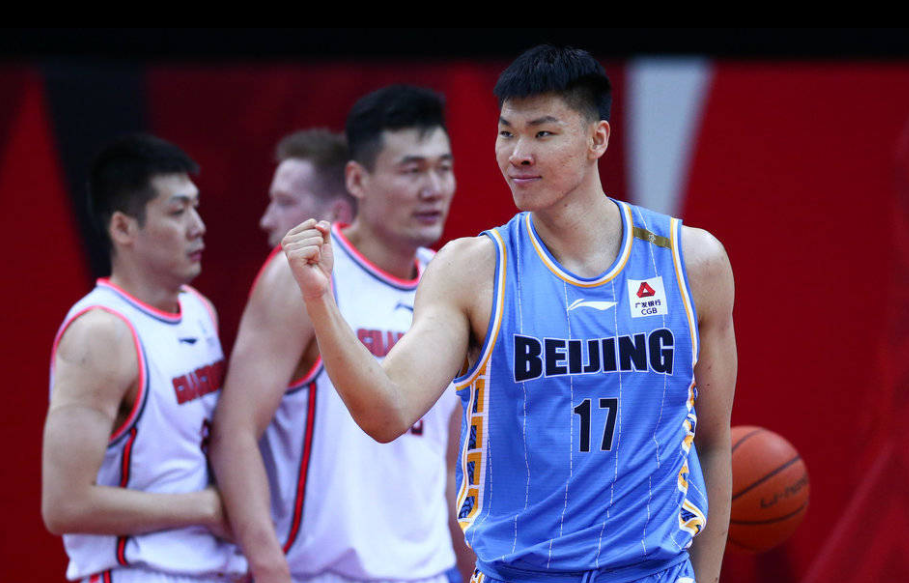 内马尔赛后谦逊发言登热搜，休斯顿火箭大胜北京首钢引发热议的简单介绍