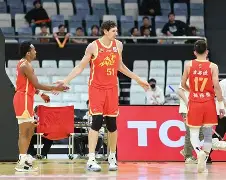  郑钦文马德里站次轮出局 